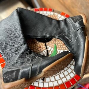 John Fluevog Peacemaker Black Leather Boots M5/W7 * Narrow around ankle